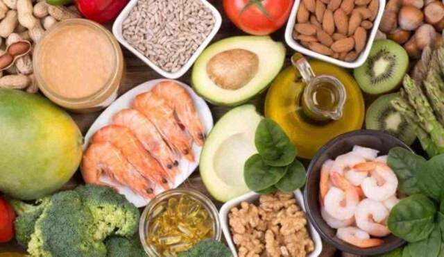 Yaşlanmayı geciktirmek için ne yemeli? Daha genç bir cilt için ne yapmalı?