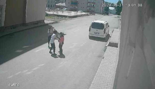 Muş'ta 2 yaşındaki çocuk evin balkonundan düşerek hayatını kaybetti