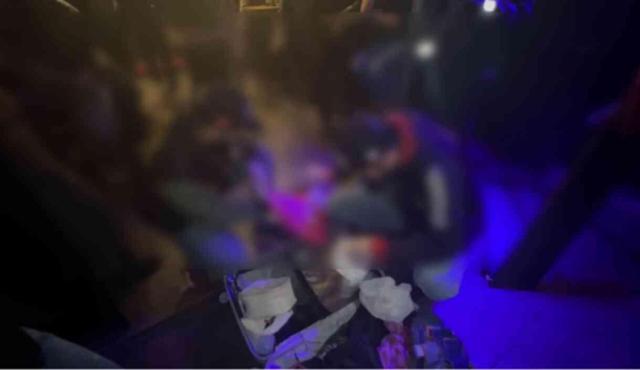 Köleli, kırbaçlı müstehcen partiye baskında skandal görüntüler