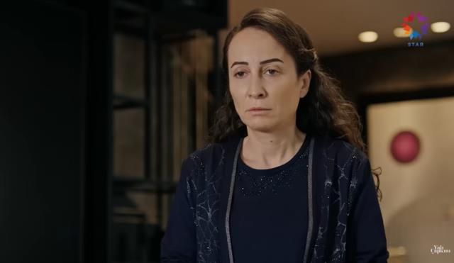 Yalı Çapkını Esme kimdir, kim canlandırıyor? Yalı Çapkını Esme Şanlı gerçekte kimdir, ismi nedir? Sezin Bozacı kimdir, kaç yaşında, nereli?