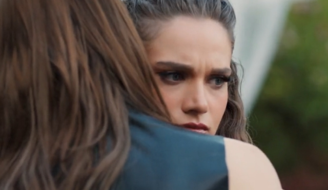 Hudutsuz Sevda Zeynep ölüyor mu, Zeynep'e ne oldu (SEZON FİNALİ)?