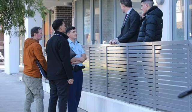 Esra ve Emel kardeşlerin feci sonu! Çürümek üzerine olan cesetlerini ev sahibi buldu