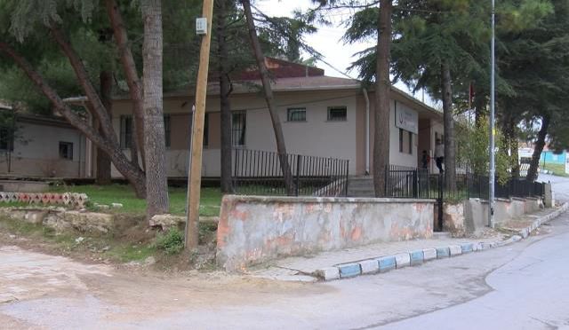 Aile sağlığı merkezinde çalışan doktor, muayene ettiği 3 kız çocuğunu tacizden tutuklandı