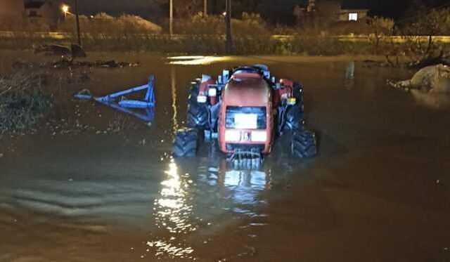 Çanakkale'de Sağanak Yağış Sonucu Sokaklar Sular Altında