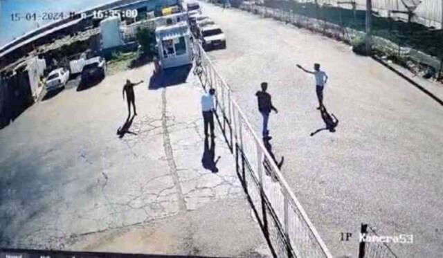 İş yerinde tartıştığı kişiyi minibüsle ezerek öldürdü! Olay anı kamerada