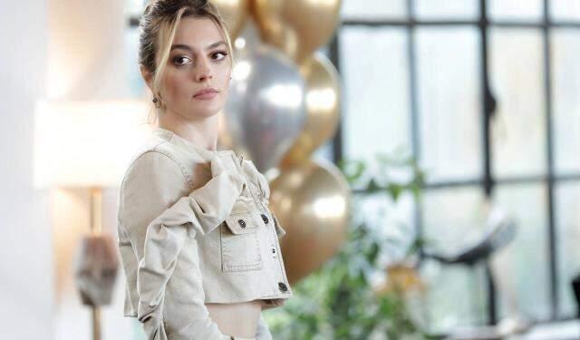 Sadakatsiz'e damga vuran sahne! Aras, Asya'ya evlilik teklifi etti