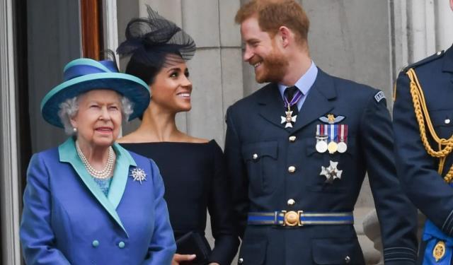 Prens Harry ve eşi Meghan Markle, iki yıl sonra ilk kez Kraliçe'yi ziyaret etti