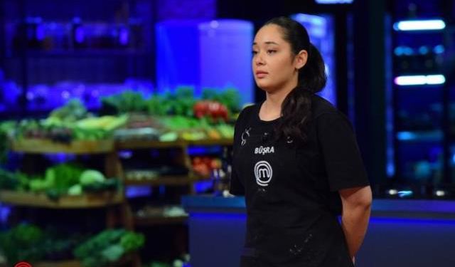 MasterChef Türkiye'nin son kadın yarışmacısı Büşra, yarışmaya veda etti