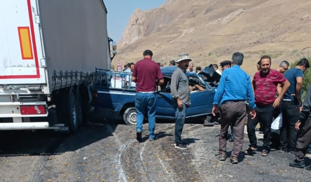 Kazada ölen aynı aileden 5 kişi, yakınlarının düğününe gidiyormuş