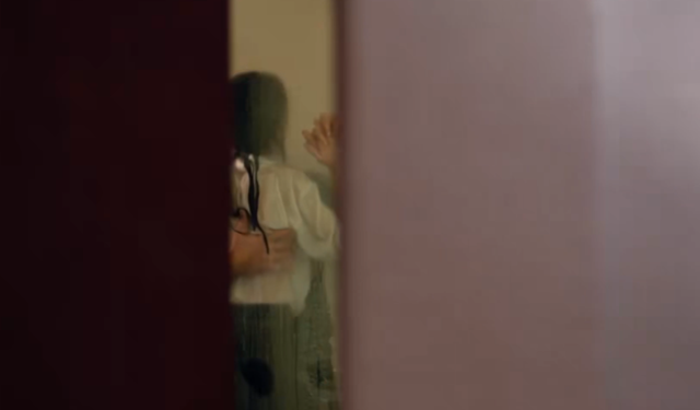 Uzak Şehir'e damga vuran ateşli duş sahnesi