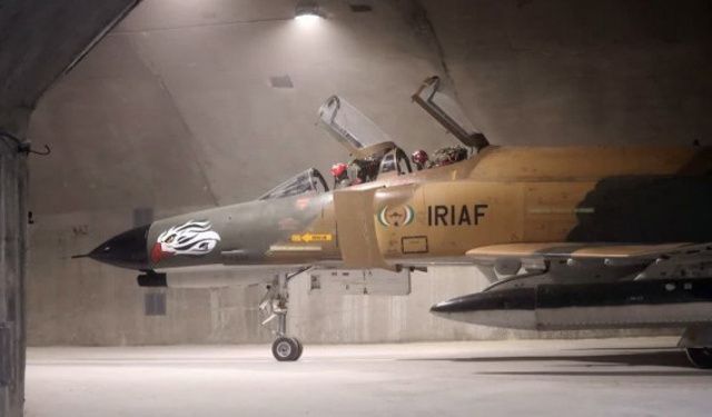 İran, F-4 jetleriyle ABD üslerini bombalamaya hazırlandığı görüntüleri yayınladı