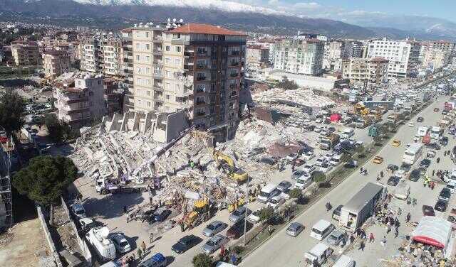 Son Dakika: 10 ili vuran depremde hayatını kaybedenlerin sayısı 12 bin 391'e yükseldi