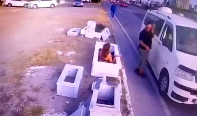 Büyükçekmece'de Bir Kadın Boş Mezara Girdi