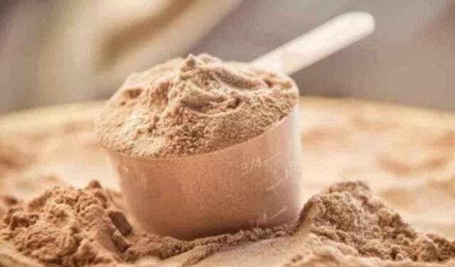 PROTEİN TOZU ZARARLI MI? Protein tozu kilo almak, kilo vermek için kullanılır mı? Protein tozunun zararı var mı, her gün kullanılır mı?