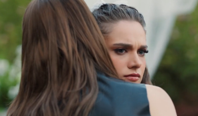 Hudutsuz Sevda Zeynep diziden ayrılıyor mu?