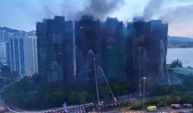 Hong Kong'daki dev sitede çıkan yangında ölü sayısı 55'e yükseldi