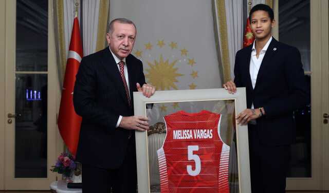 Melissa Vargas aslen nereli, kaç yaşında, Türk mü? Melissa Vargas hangi takımda, ailesi nerede? Melissa Vargas nereli?