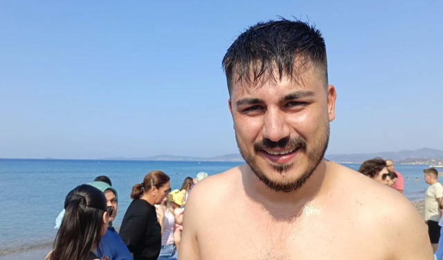 Davul zurnayla plaja gelip damadı denize attılar