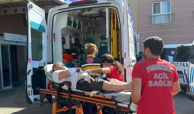 Tartıştığı kocasını bıçakla yaraladı; o anlar kamerada