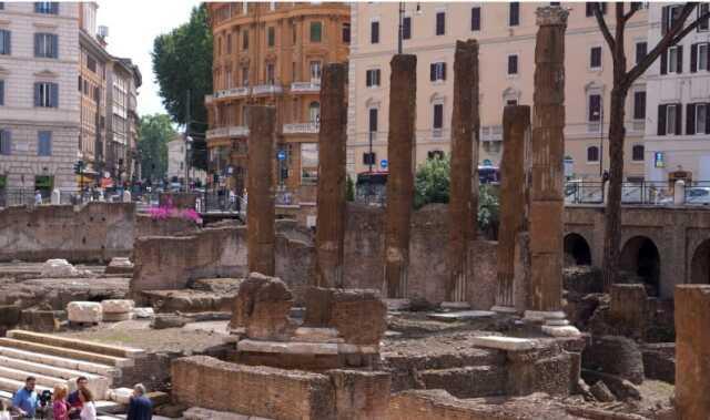 Roma'da Julio Sezar'ın öldürüldüğü meydan halka açıldı