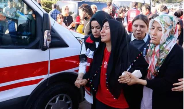 İstiklal Caddesi'ndeki patlamada can veren 6 vatandaşımız gözyaşlarıyla son yolculuğuna uğurlandı