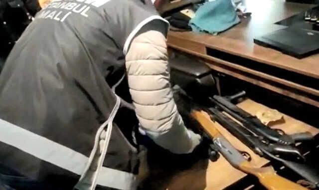 İstanbul merkezli 9 ilde bankaları dolandıran şebekeye operasyon: 23 gözaltı