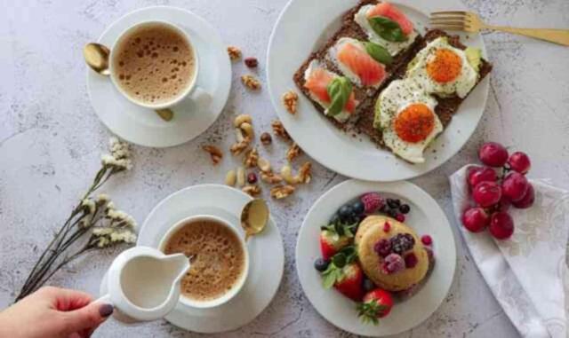 Brunch Nedir ve Nasıl Yapılır? Brunch Saatleri ve Menüsü Hakkında Bilgiler