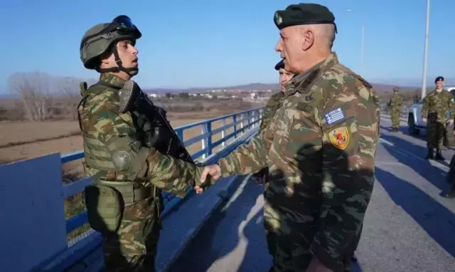 Yunanistan'ın eski Genelkurmay Başkanı Floros, Türkiye'ye kin kustu