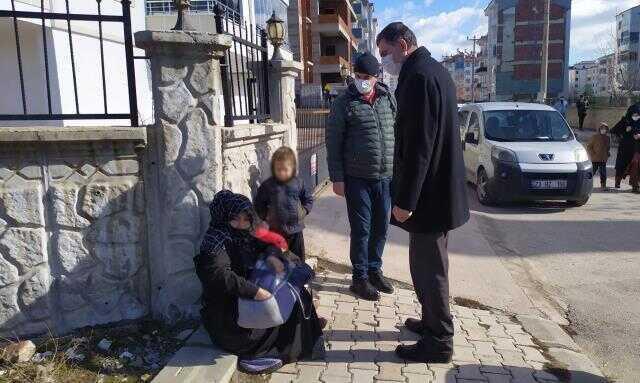 Fıkra gibi olay! Zabıta dilenciyi yakaladı, vatandaş hala para vermeye çalıştı