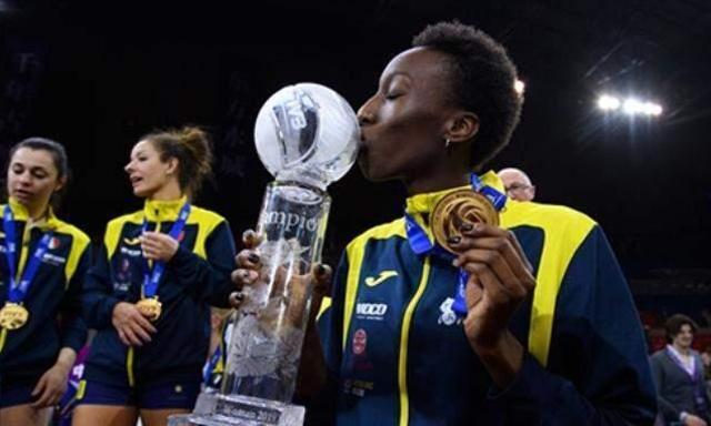 Fenerbahçe, voleybol tarihinin en pahalı transferini yapıyor! Dünyanın en iyisi Egonu'ya çılgın rakam