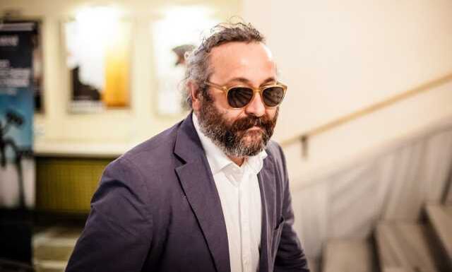 Yönetmen Onur Ünlü'nün 'Oy verme' çağrısı tepki çekti