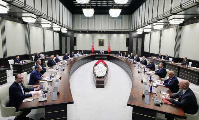 Son toplantının perde arkası! Erdoğan, Kabine'deki bakanlara 'Size Meclis'te ihtiyacım var' demiş