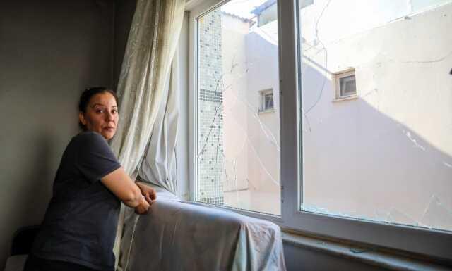 Engelli oğluyla yaşayan kadın, kiracı olduğu evde kabusu yaşadı