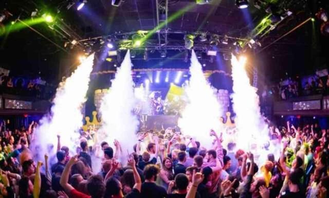 8 erkeğin 'bekarlığa veda partisi'ni reddeden eğlence mekanına 80 bin TL para cezası