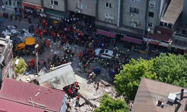 Küçükçekmece'de çöken binanın sahibinin ifadesi ortaya çıktı: Devletin 'Yarısı Bizden' kampanyasına başvurmuştum