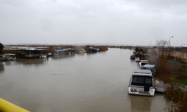 Sağanak yağış can aldı! Oynarken tahliye kanalına düşen 3 yaşındaki çocuk hayatını kaybetti