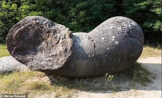 Bu ilçeye gelenler gördüklerine inanamıyor! Gerçeği yerli halktan öğreniyorlar Bu ilçeye gelenler gördüklerine inanamıyor! Gerçeği yerli halktan öğreniyorlar