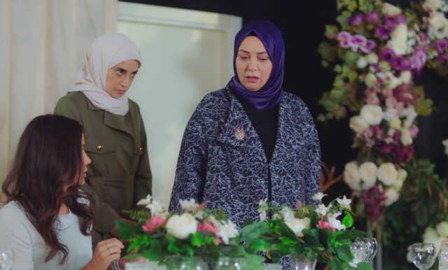 Kızılçık Şerbeti'nin Pembe'si Sibel Taşçıoğlu, Erkan Kolçak Köstendil'in akrabası çıktı