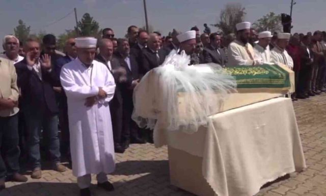 Savcılık, Narin'in anne ve babasının cenazeye katılmalarına izin vermedi
