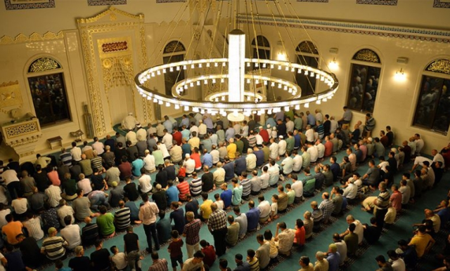 Karabük bayram namazı saat kaçta 2025? Kurban Bayramı namaz vakti ne zaman? Diyanet il il Kurban Bayramı namaz saatleri!