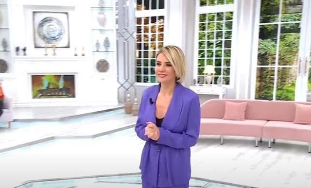 Esra Erol'da CANLI izle! 8 Mart Esra Erol ATV full HD canlı izleme linki! Esra Erol'da yeni bölüm canlı izle! Esra Erol son bölüm izle!