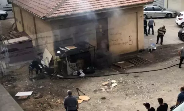 İçinde köpeğin kilitli olduğu kulübeyi ateşe verdi