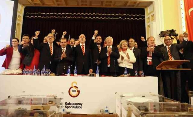 Rekor oy olan Dursun Özbek, yeniden Galatasaray Başkanı seçildi