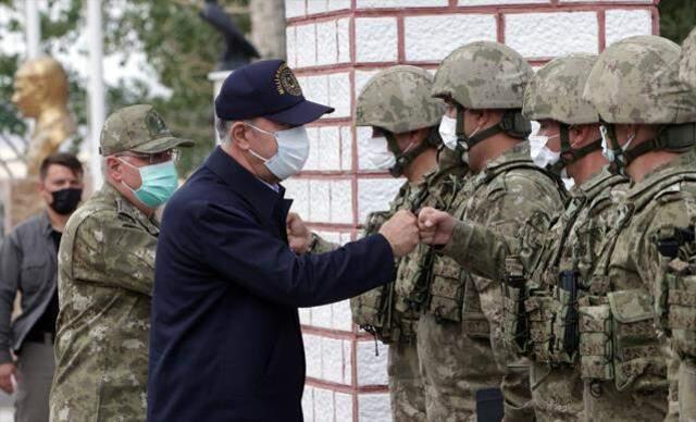 Son Dakika! Bakan Akar: Sınırda her zamankinden çok daha yoğun tedbirler alındı, her gün 150'den fazla pusu ve keşif faaliyeti gerçekleştiriliyor