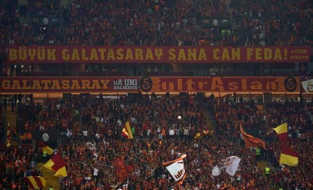 Lokomotiv Moskova maçına taraftarlar akın etti! Galatasaray, 613 gün sonra ilki yaşadı