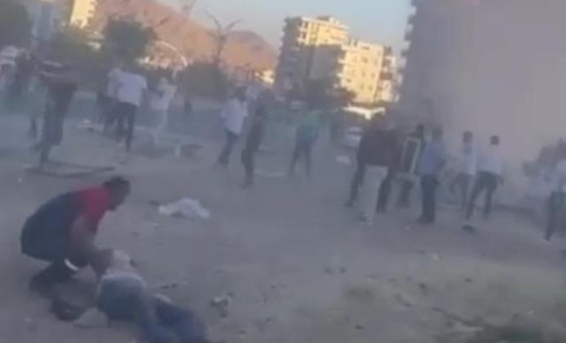 Bakan Soylu, Mardin'deki kazada 3. bir tır olduğu ve polislerin lastiklerine ateş ettiği iddiasını yalanladı