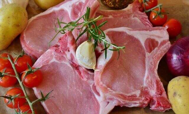 Rüyada çiğ et yemek ne anlama gelir? Rüyada çiğ tavuk eti yemek nedir? Rüyada kurban etini çiğ yemek ne demek?