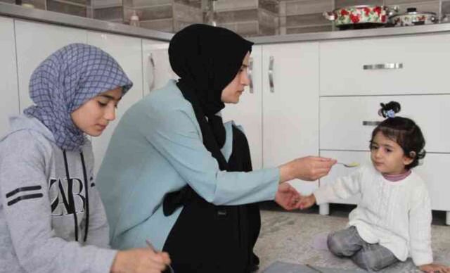 Gündüz evde annelik, akşam ise vatan nöbetinde koruculuk yapıyor