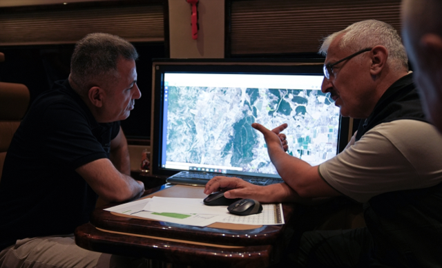 İzmir'de orman 2 gündür yanıyor