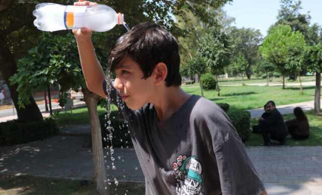 Bu kentimizde havalar soğumuyor! Termometreler 36 dereceyi gösterdi